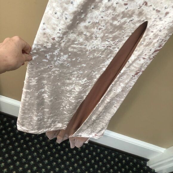 Xscape Crushed Velvet Halter Sheath Gown with open back (8) - Picture 6 of 13